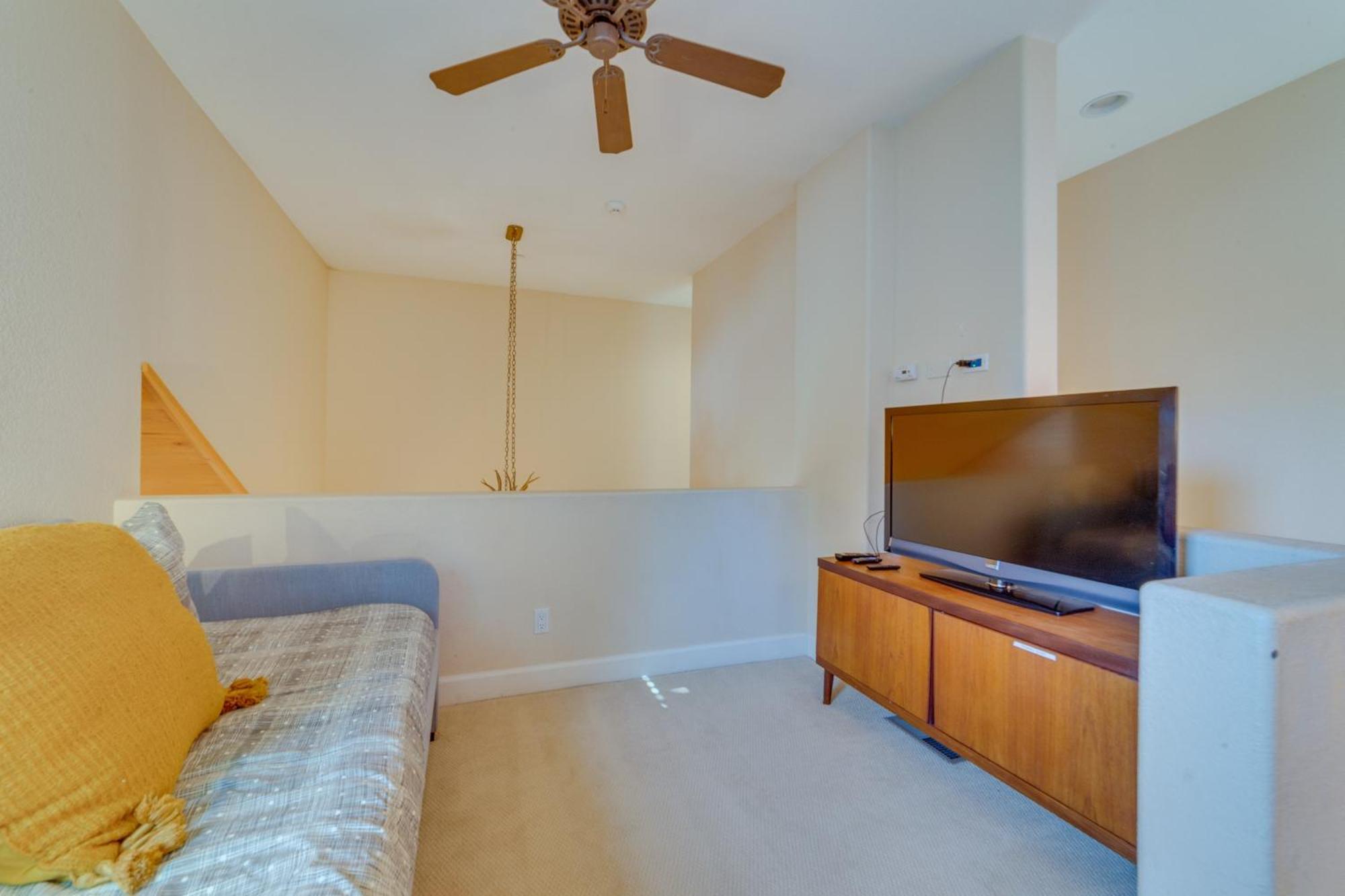 Townhome Less Than 1 Mi To The Village At Mammoth! * Mammoth Lakes